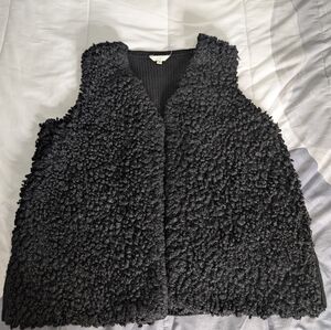 Women's Black Sherpa Vest